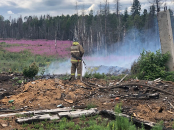 Комиссия по предупреждению и ликвидации чрезвычайных ситуаций и обеспечению пожарной безопасности Иркутской области обязала администрацию Тайшетского района принять меры по тушению горящей свалки
