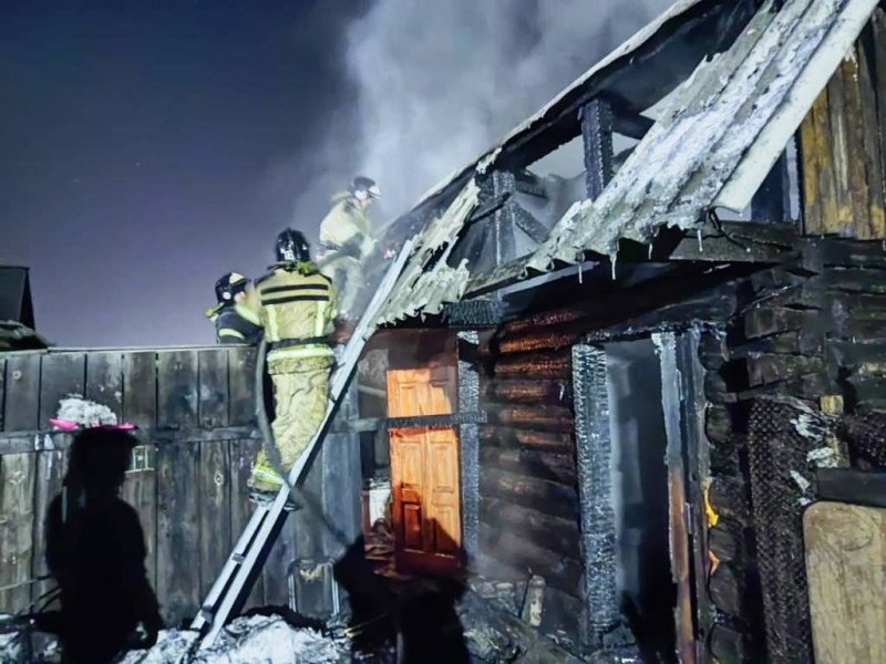 24 пожара ликвидировали пожарно-спасательные подразделения в Иркутской области в выходные дни. В Усть-Илимском районе на пожаре в частном доме погиб человек