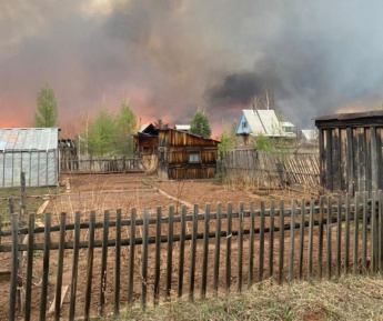 Внимание! Штормовой ветер может способствовать развитию крупных пожаров в Иркутской области! Использование открытого огня под запретом!